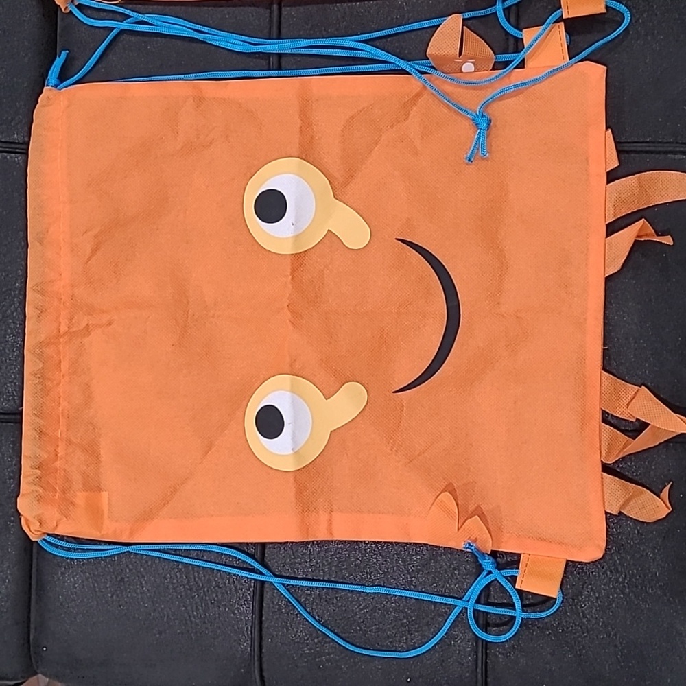 2 Octopus 🐙 Drawstring Backpacks - Picture 2 of 3